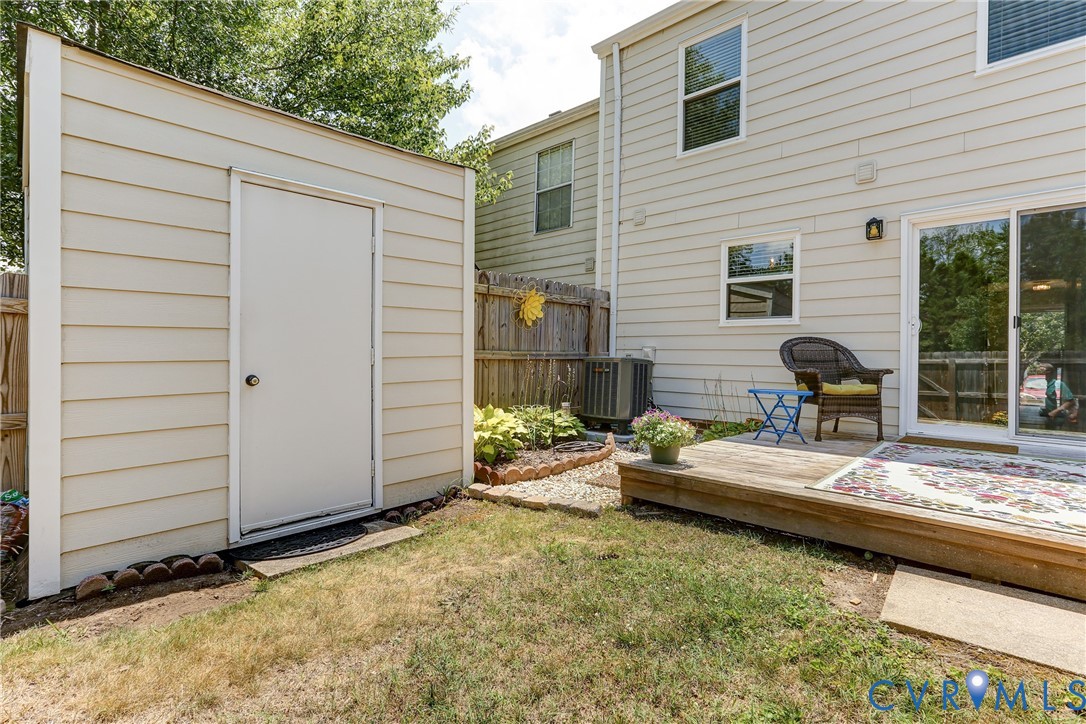 9505 Sara Beth Cir