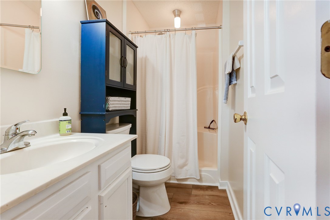 9505 Sara Beth Cir