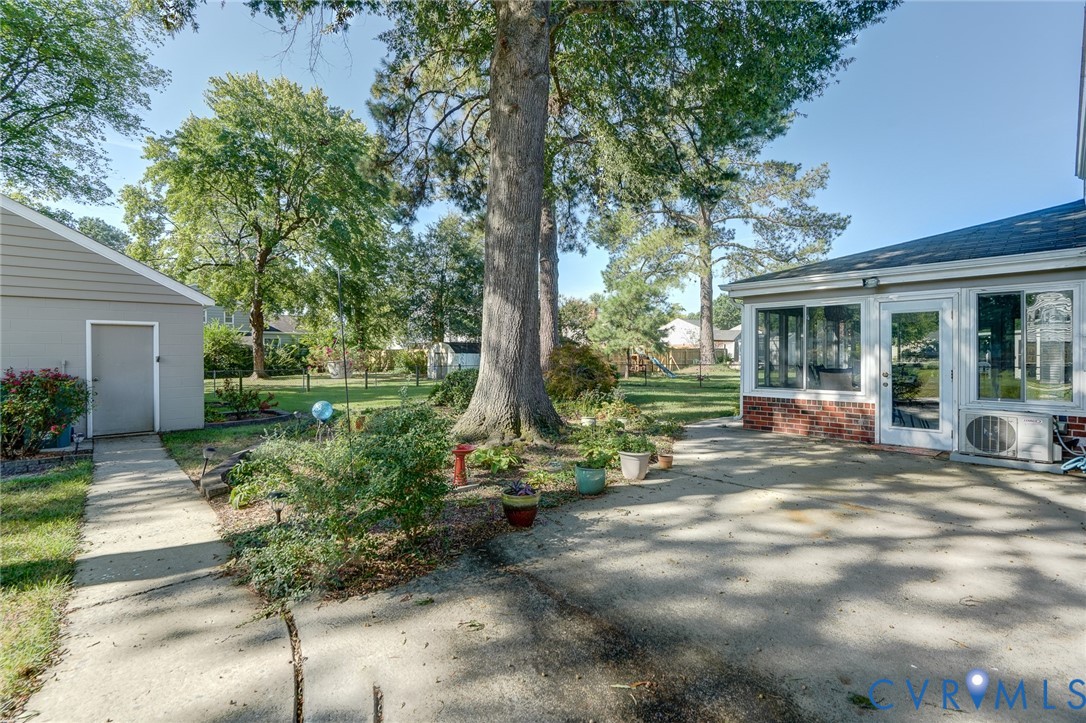 2705 Terry Dr