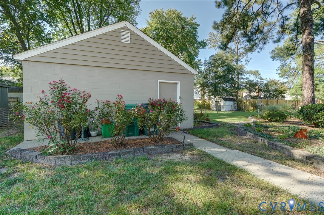 2705 Terry Dr