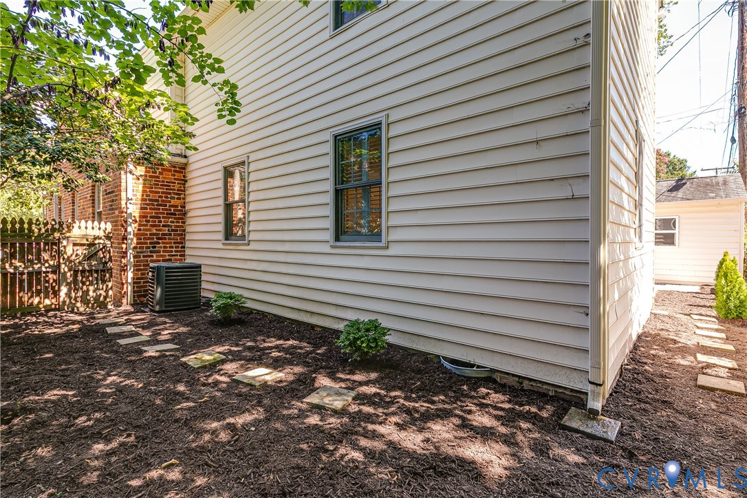 4405 S Willetta Dr