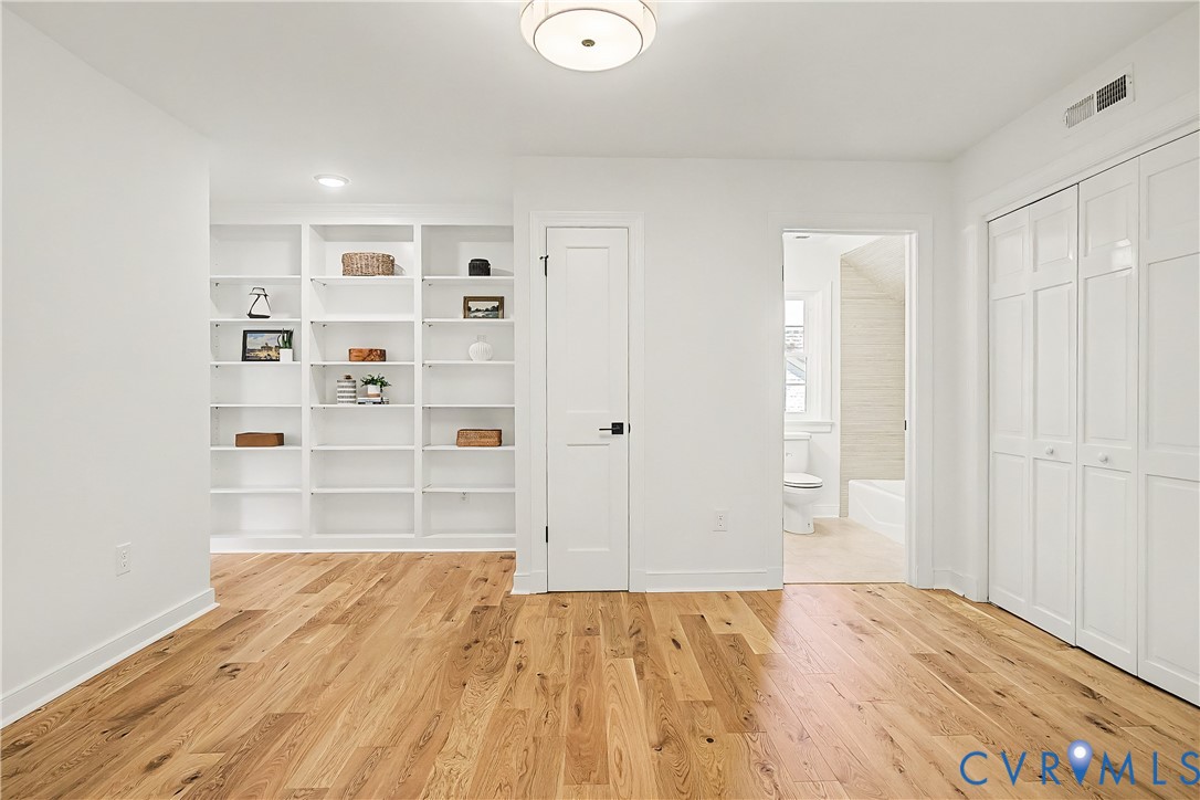 4405 S Willetta Dr