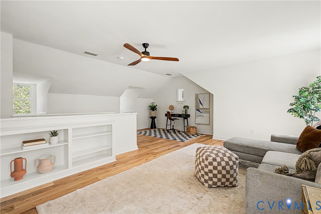 4405 S Willetta Dr