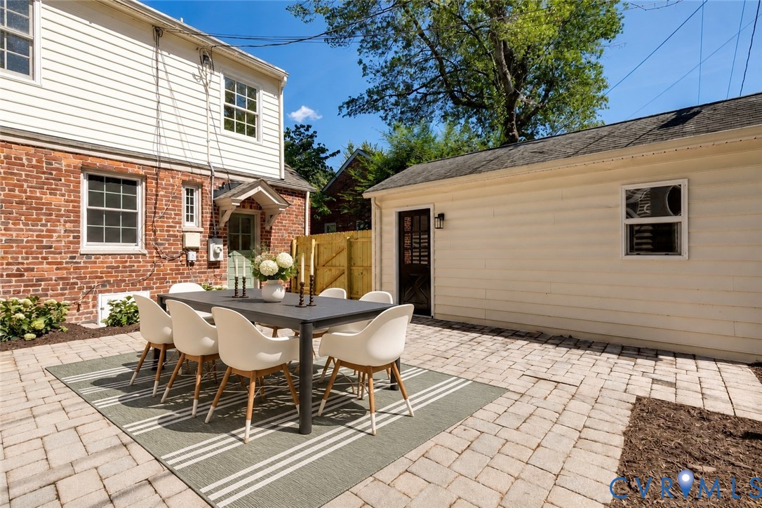 4405 S Willetta Dr