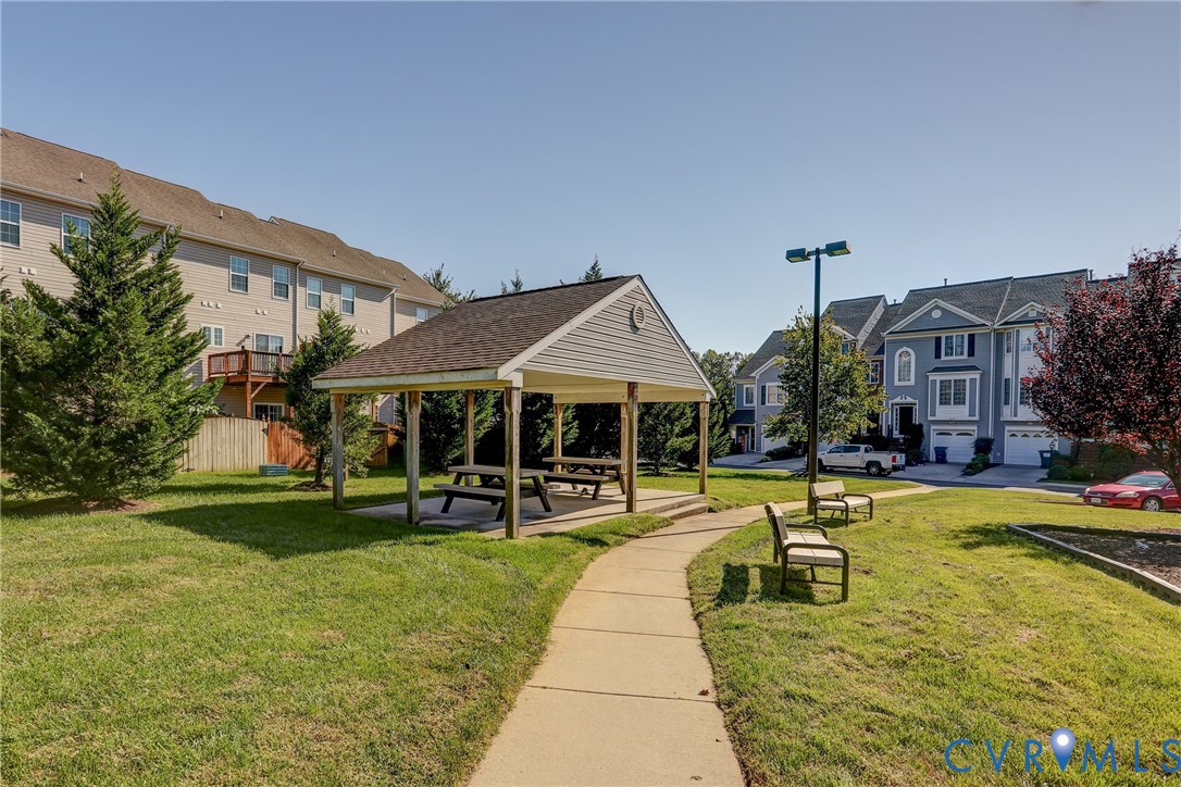 10303 Kestrel Dr
