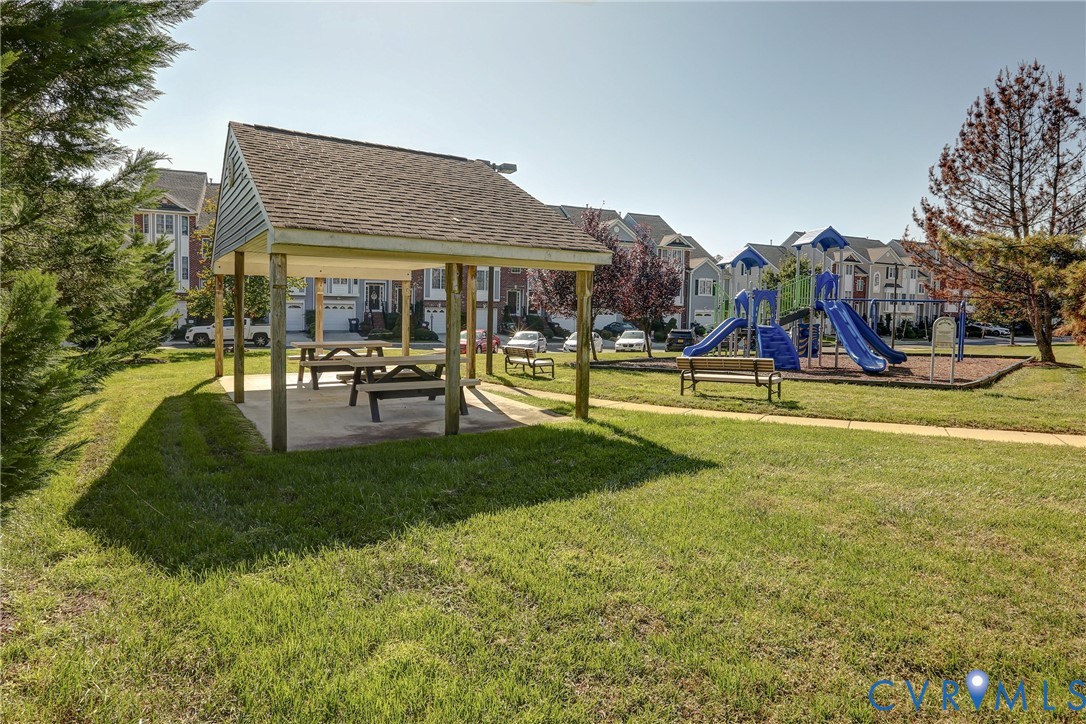 10303 Kestrel Dr