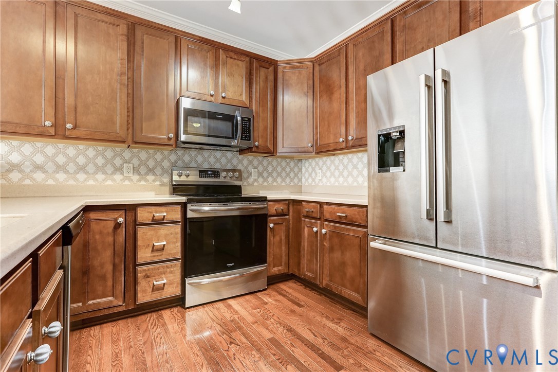 10303 Kestrel Dr