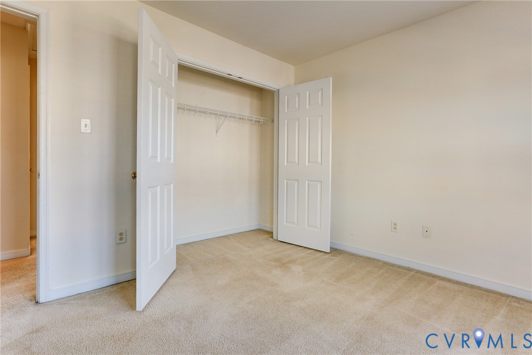 10303 Kestrel Dr