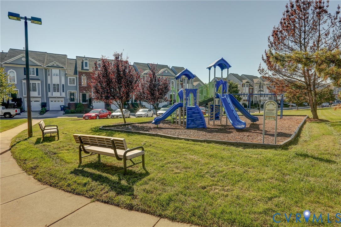 10303 Kestrel Dr