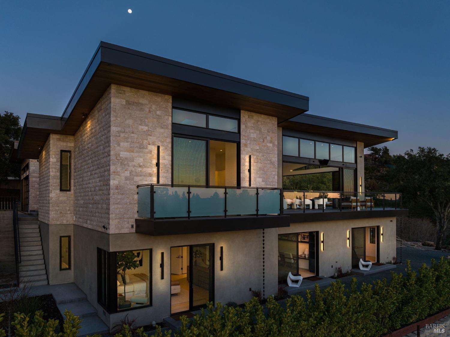 105 Canyon Drive