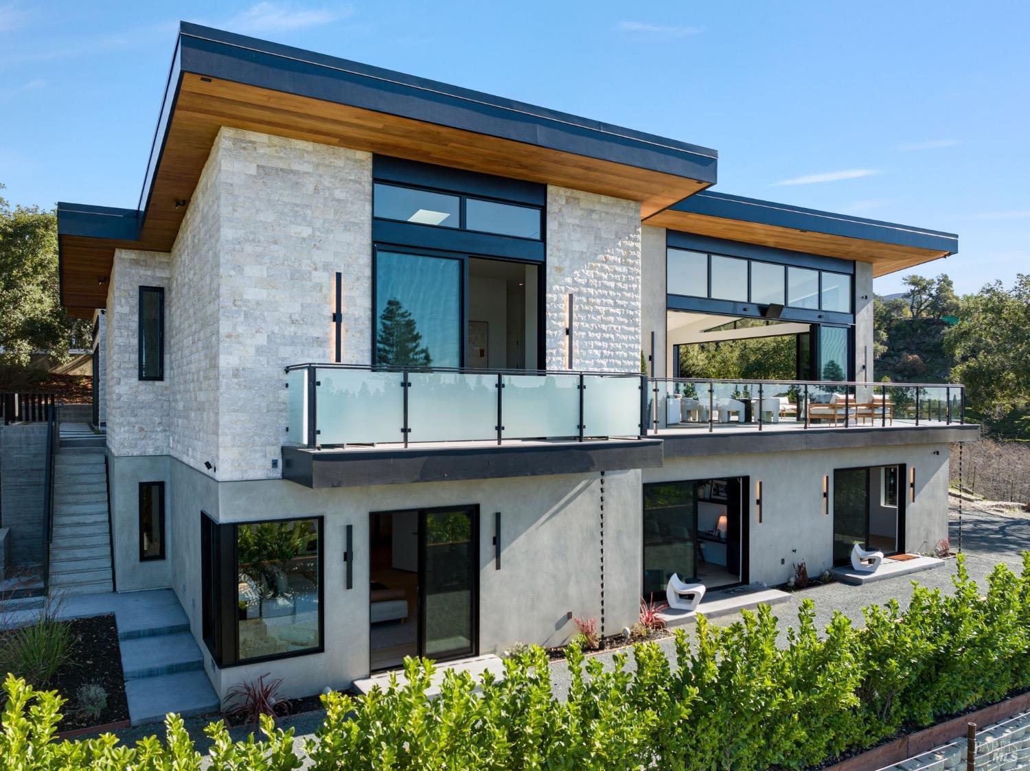 105 Canyon Drive