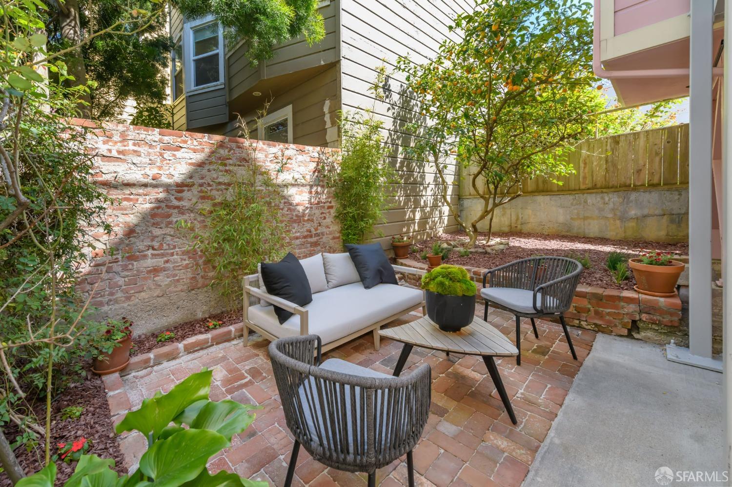 3165 Folsom Street