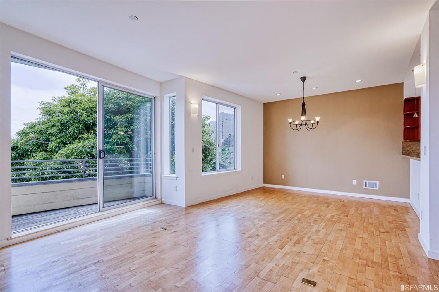 3264 Market Street