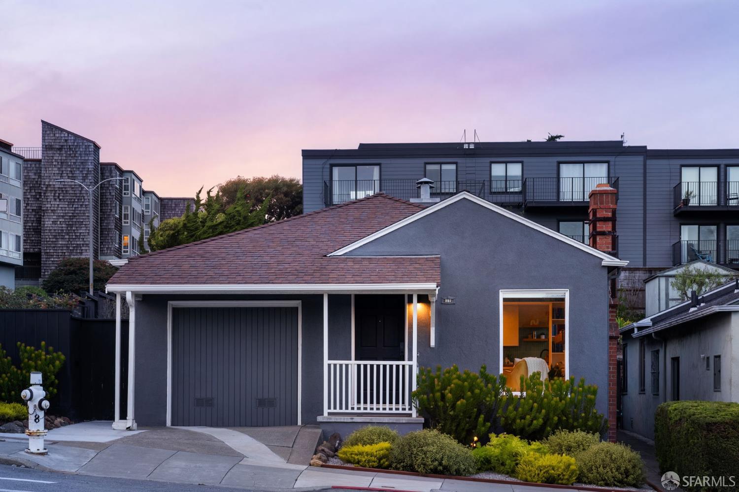 892 Duncan Street