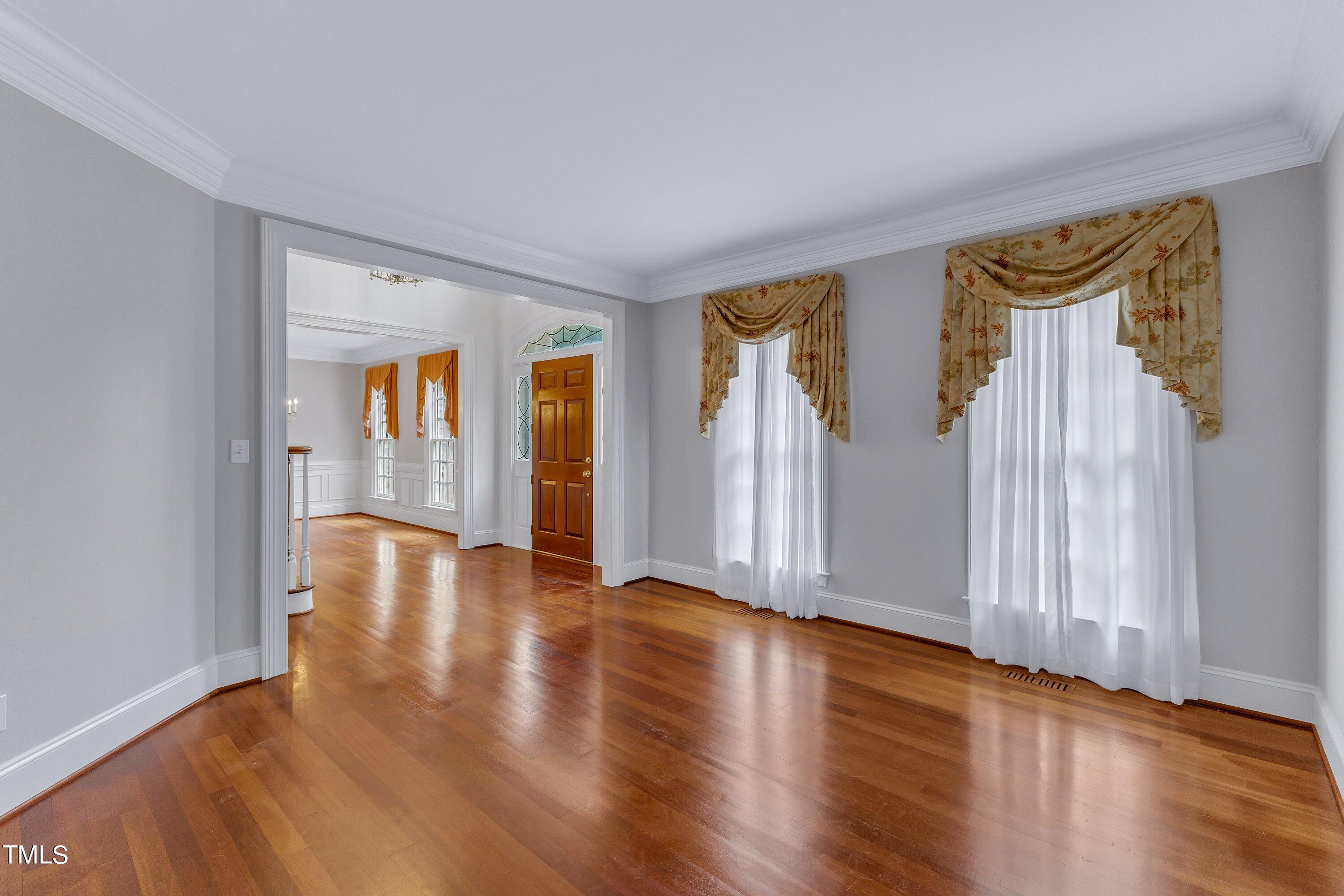4901 Oakmoor Court