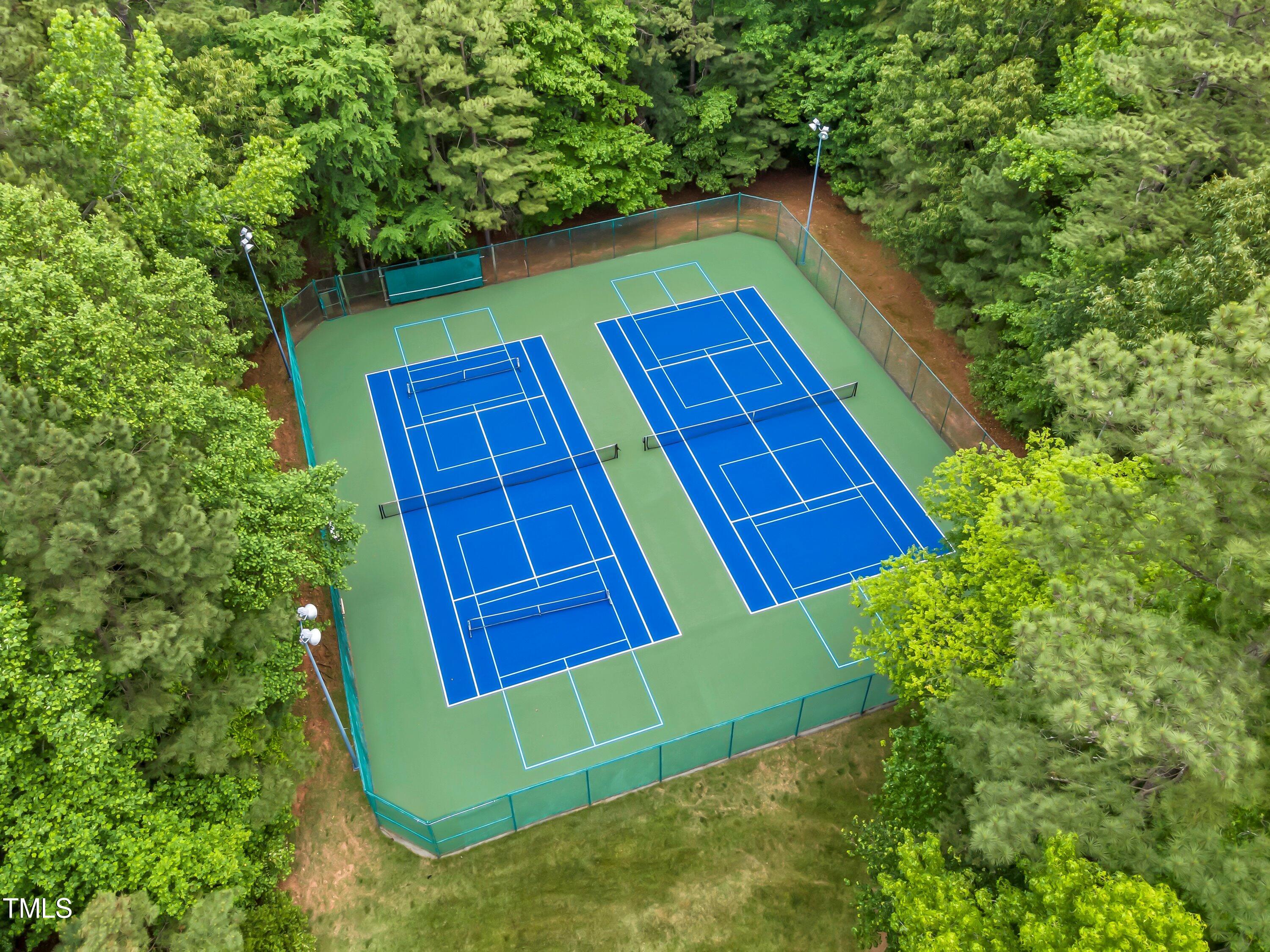 4901 Oakmoor Court
