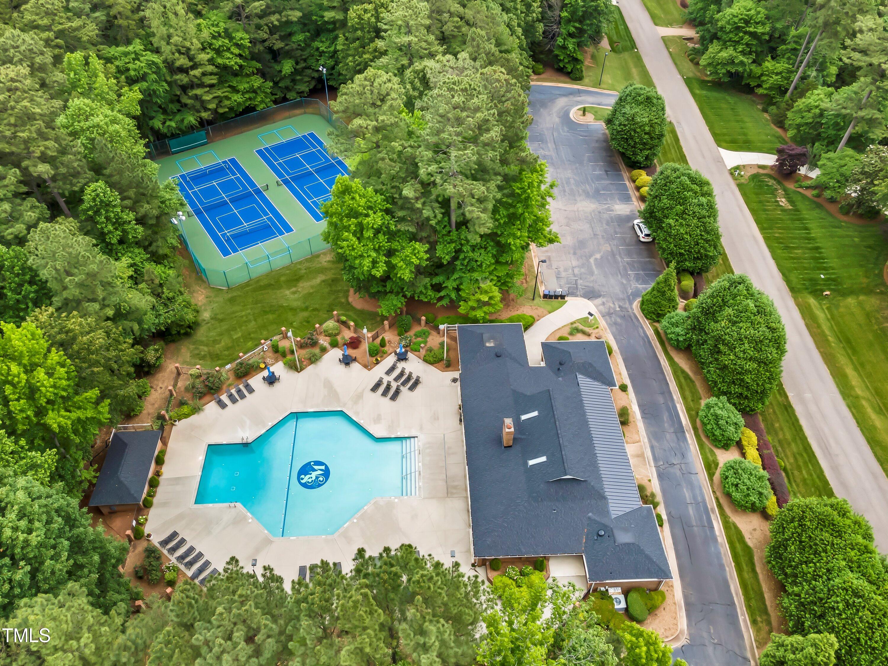 4901 Oakmoor Court