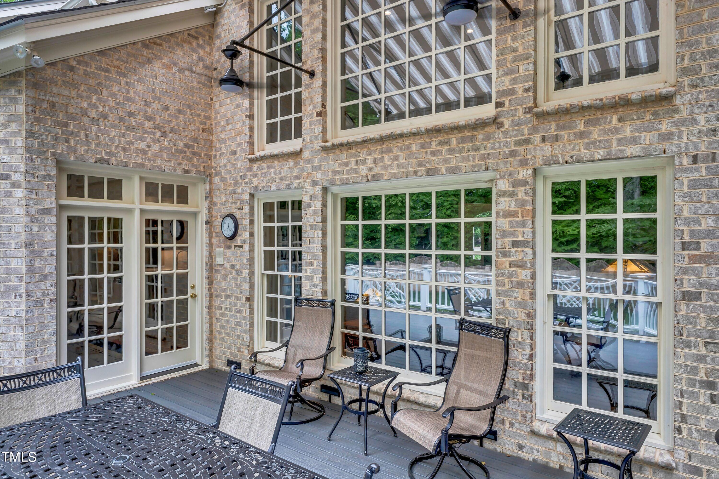 4901 Oakmoor Court