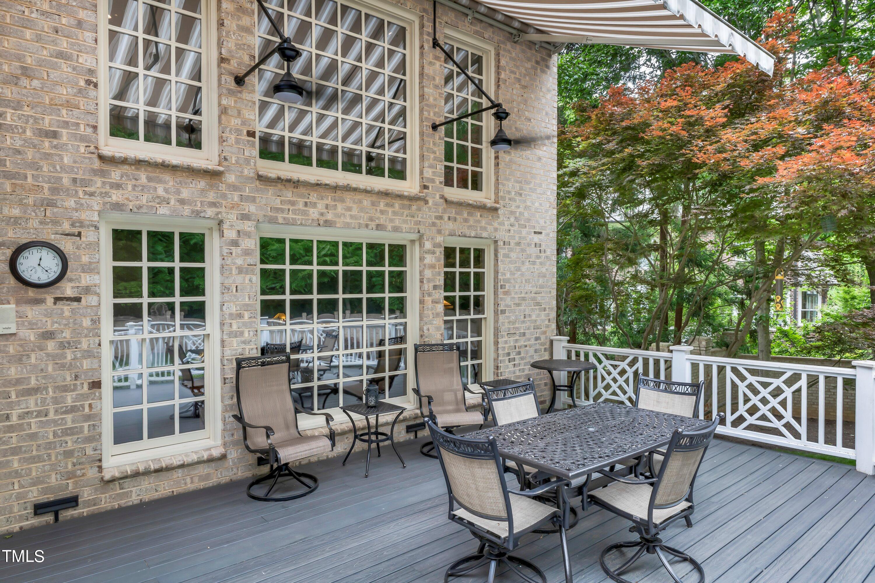 4901 Oakmoor Court