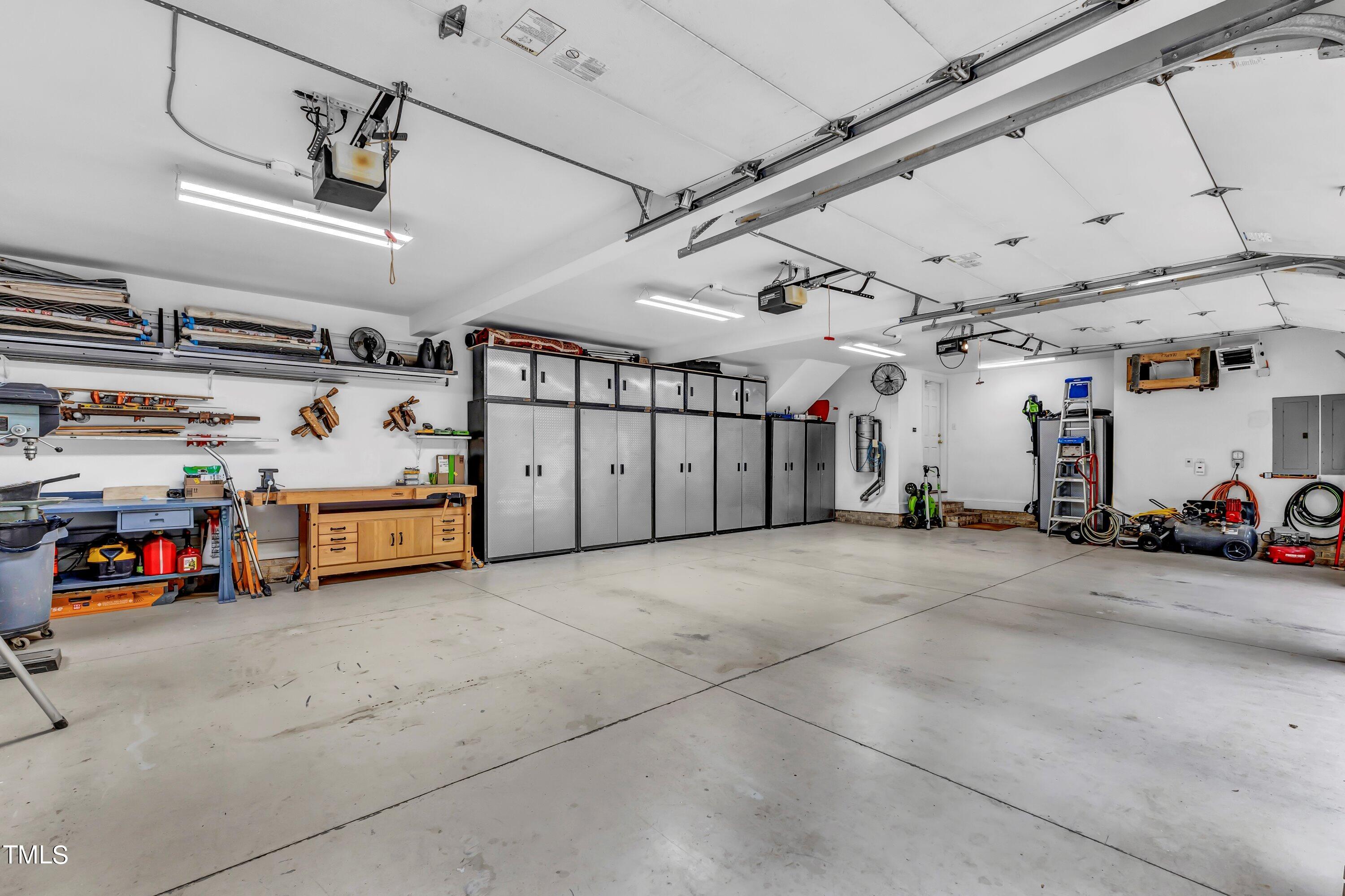 4901 Oakmoor Court