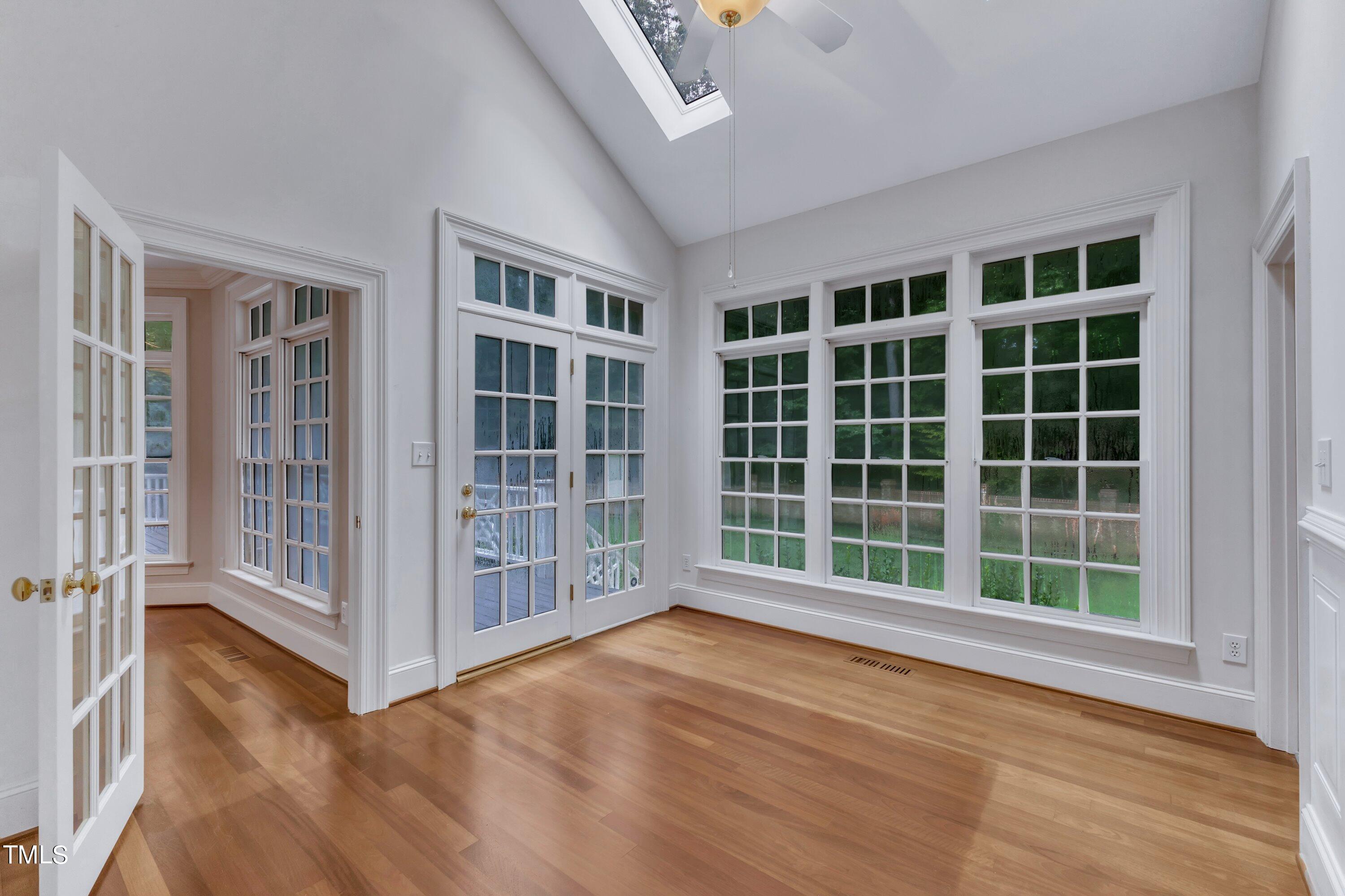 4901 Oakmoor Court