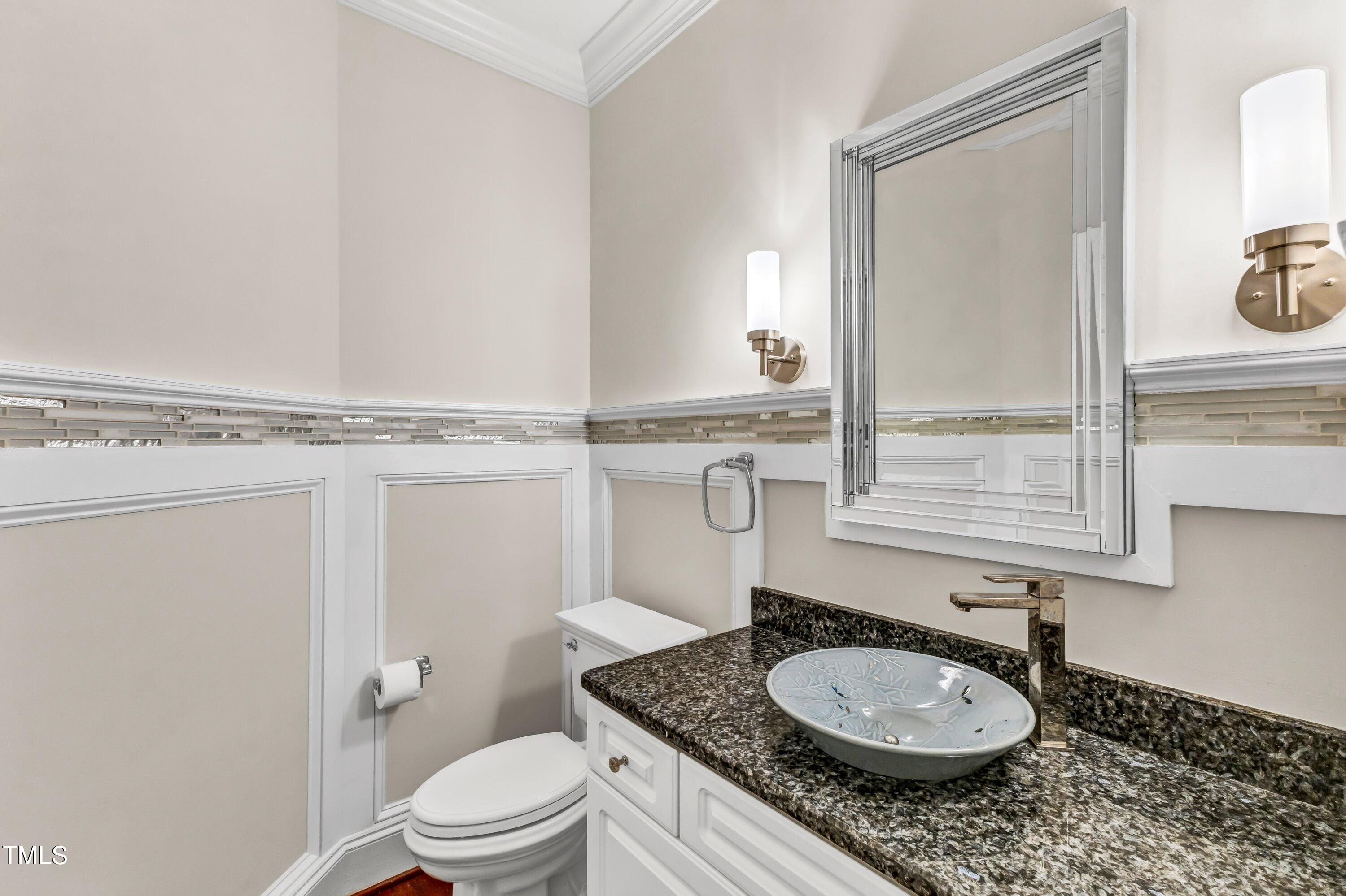 4901 Oakmoor Court