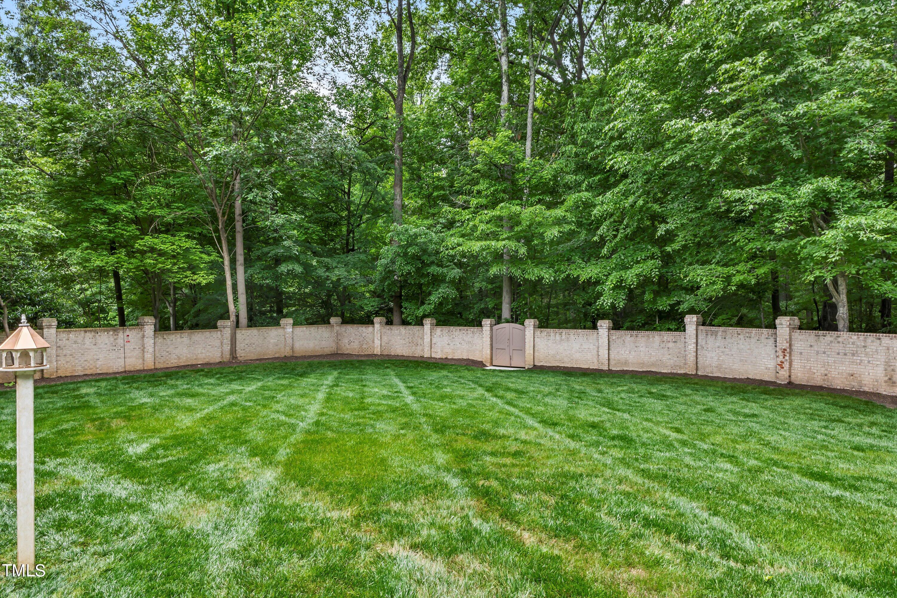 4901 Oakmoor Court