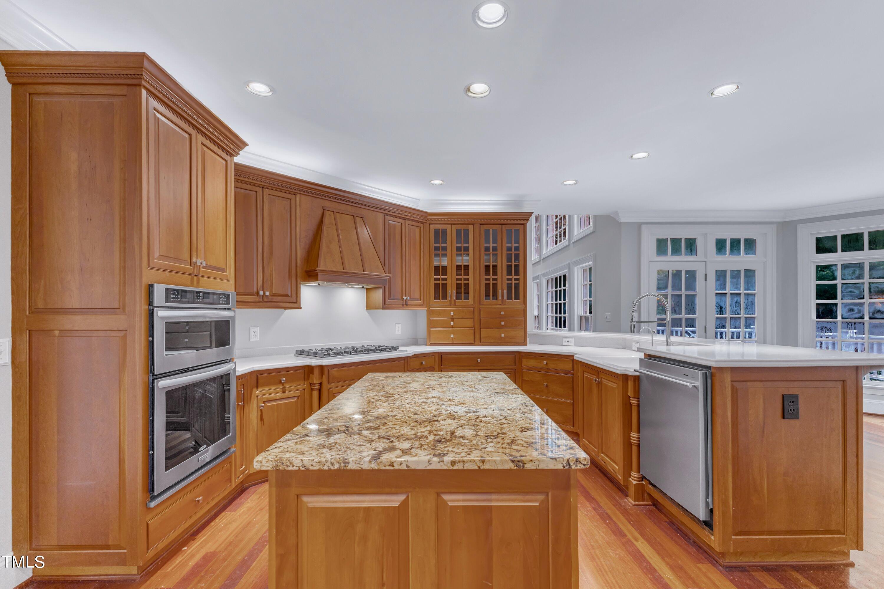 4901 Oakmoor Court