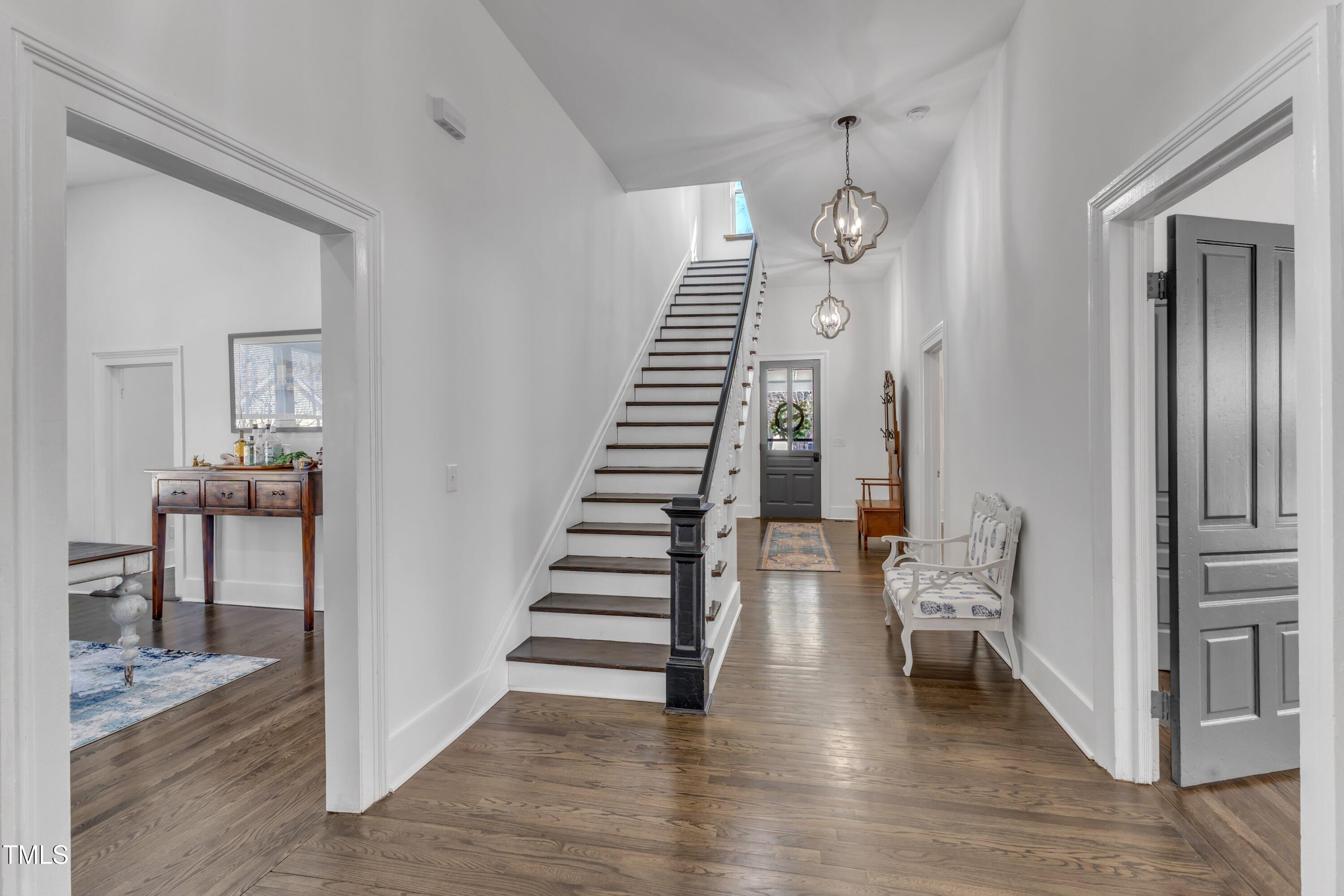 211 N Cheatham Street
