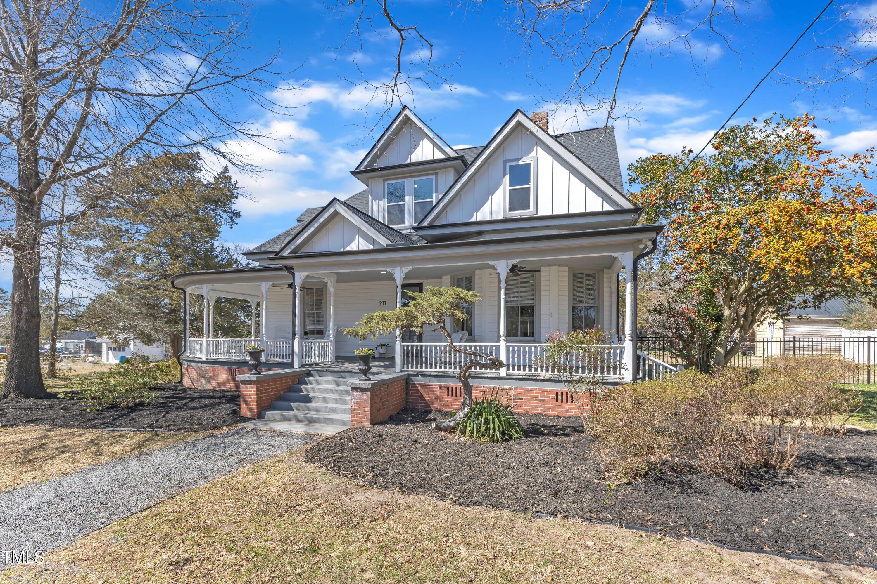 211 N Cheatham Street