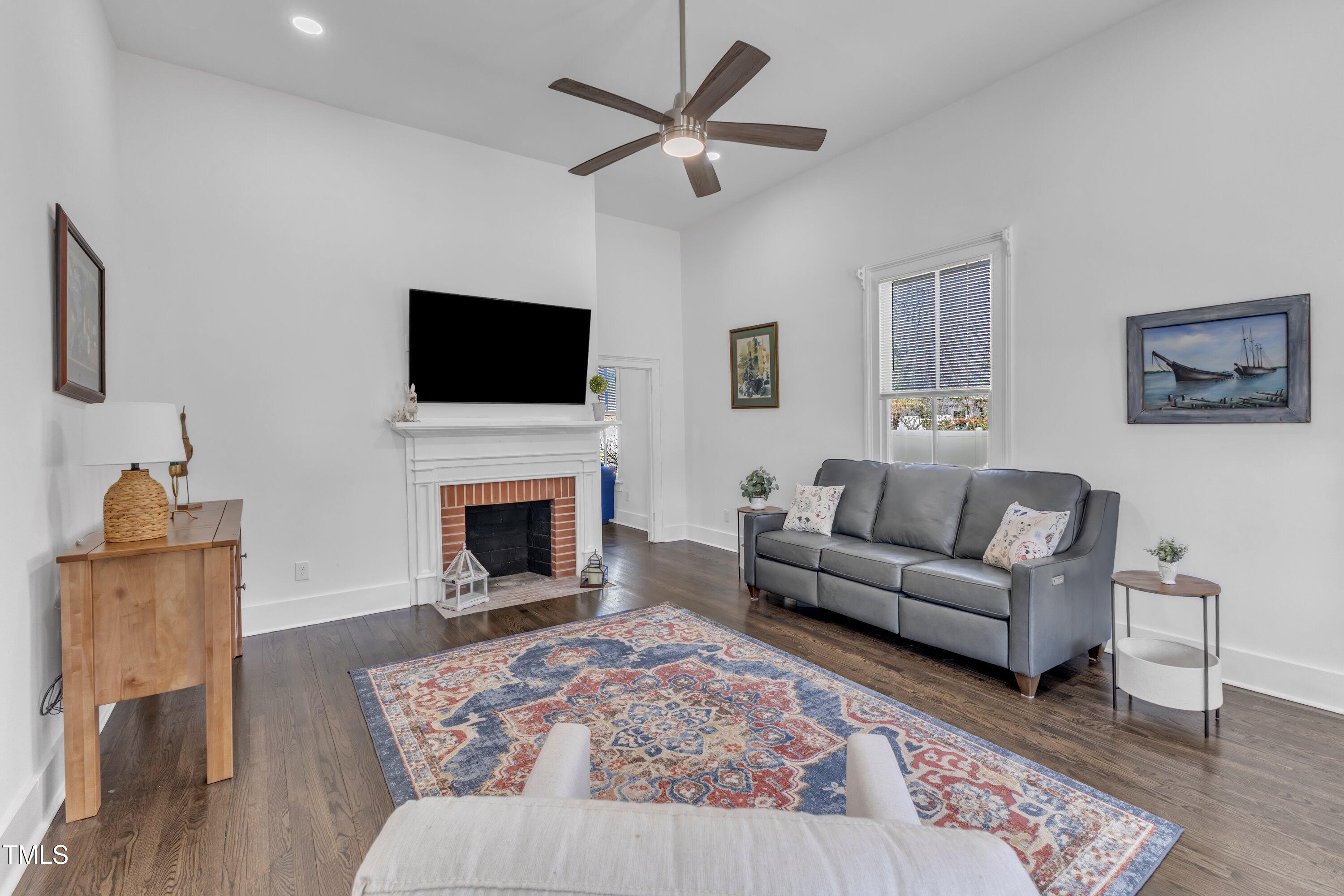 211 N Cheatham Street