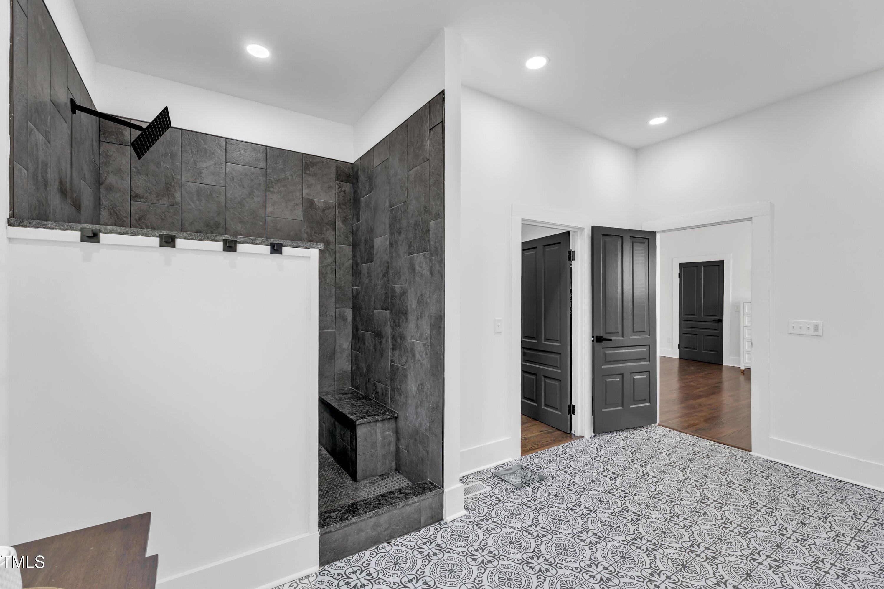 211 N Cheatham Street