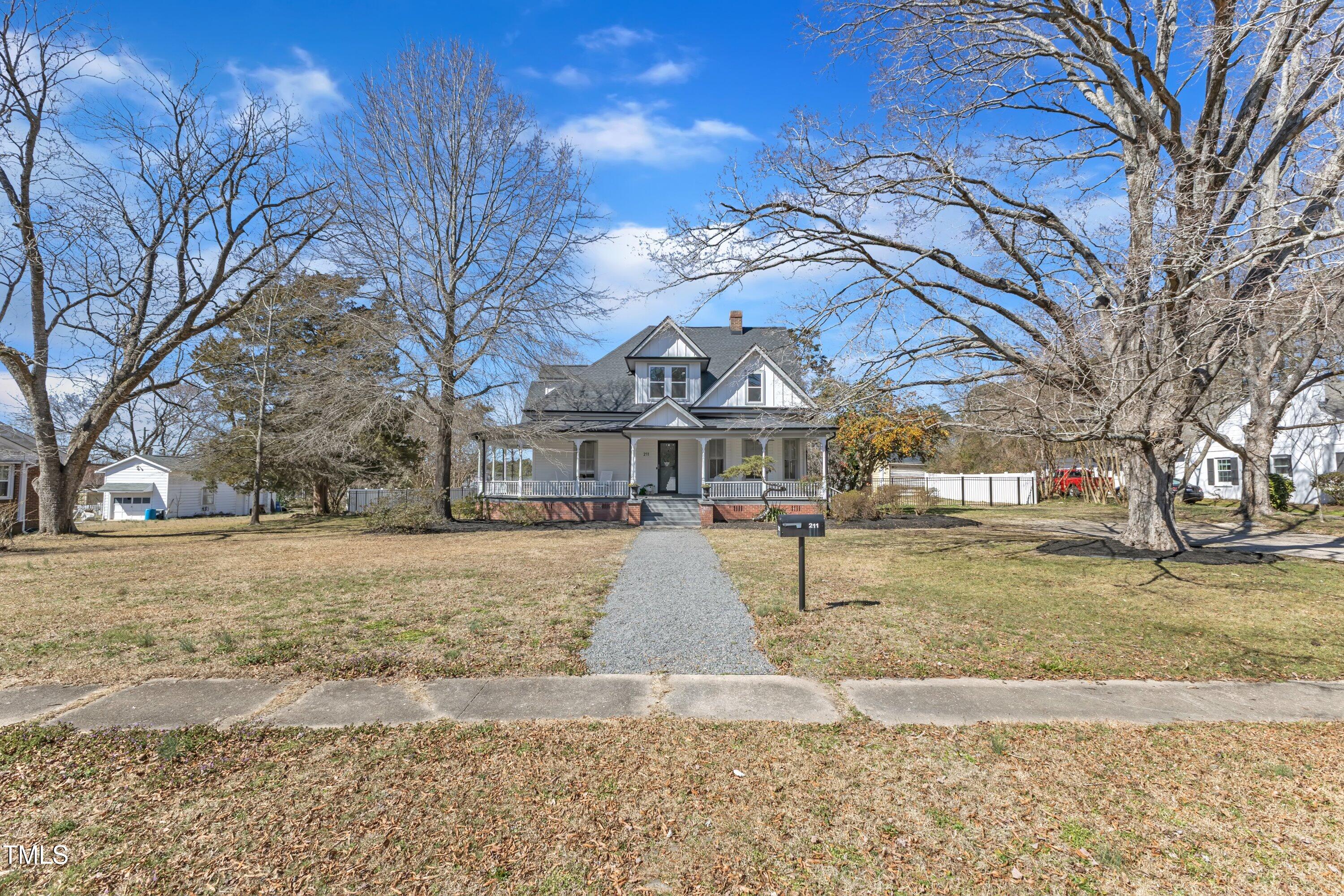 211 N Cheatham Street