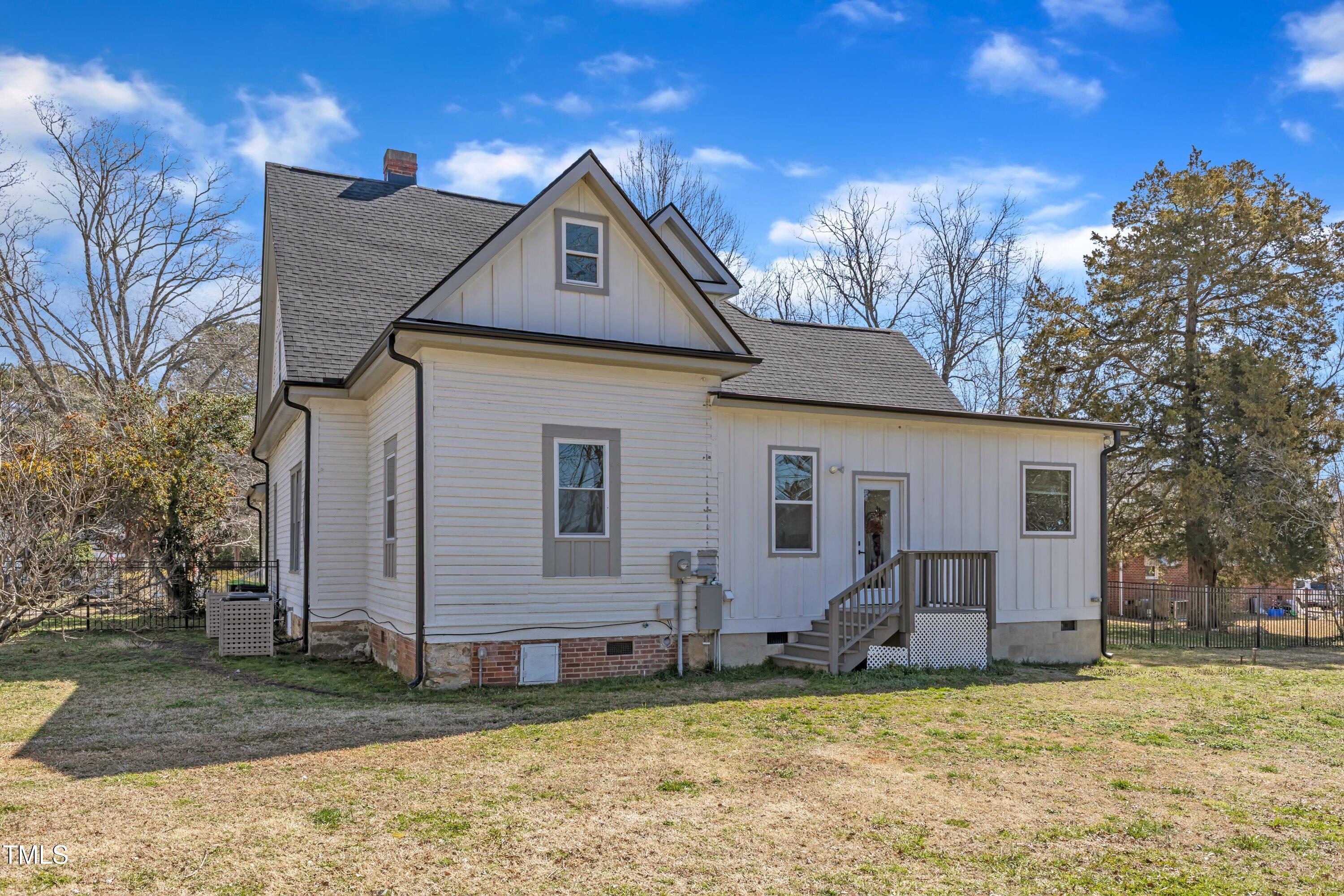211 N Cheatham Street