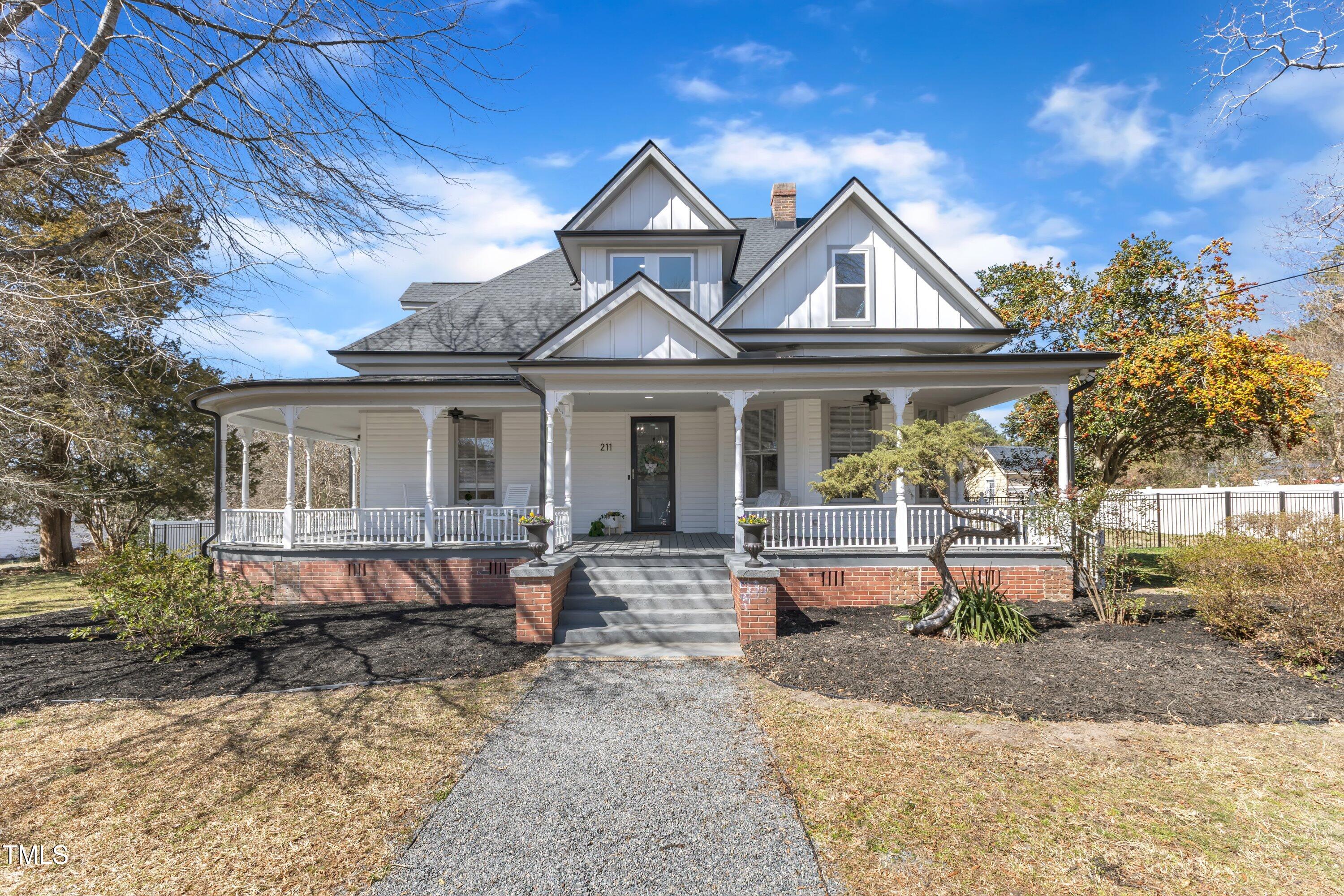 211 N Cheatham Street