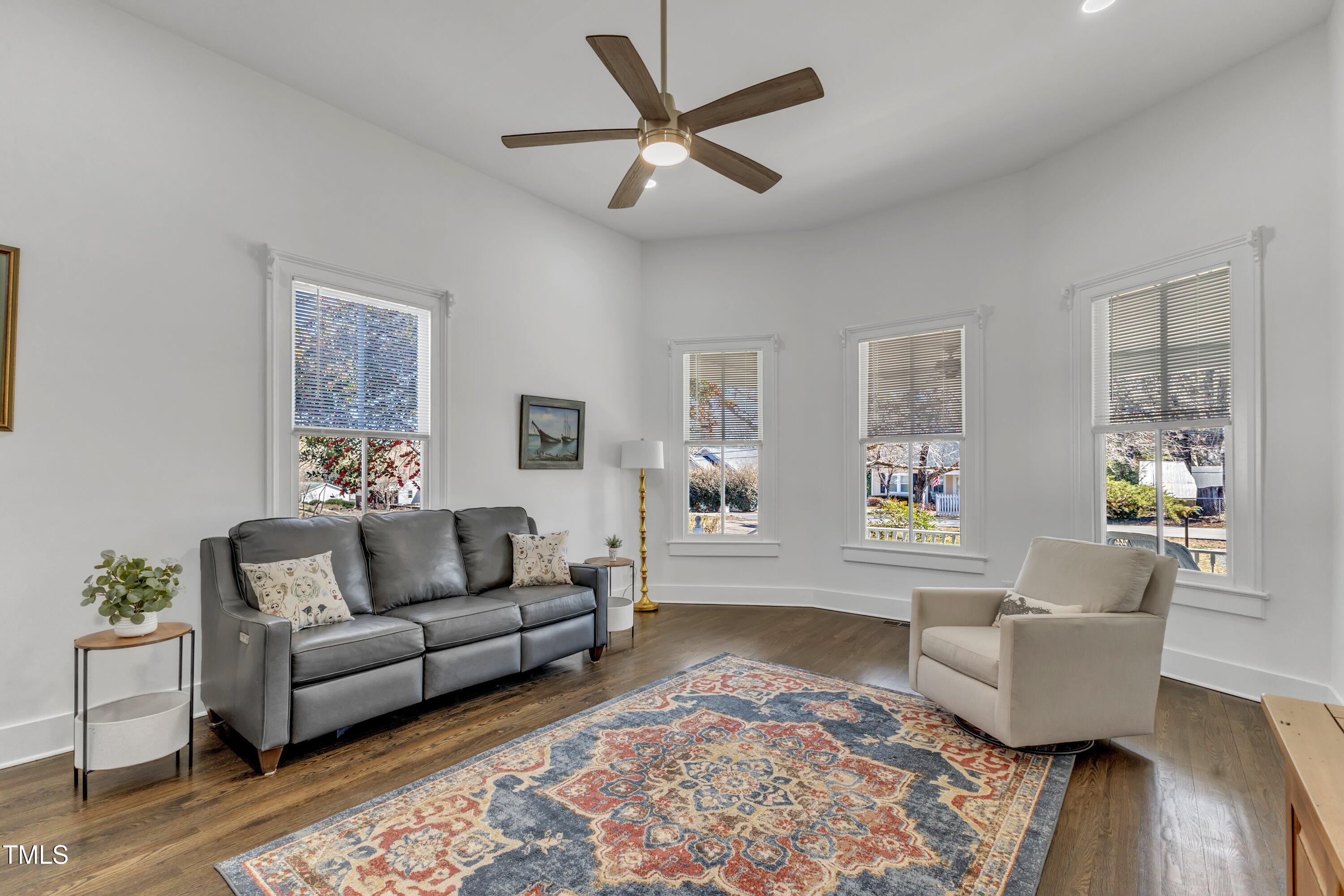 211 N Cheatham Street