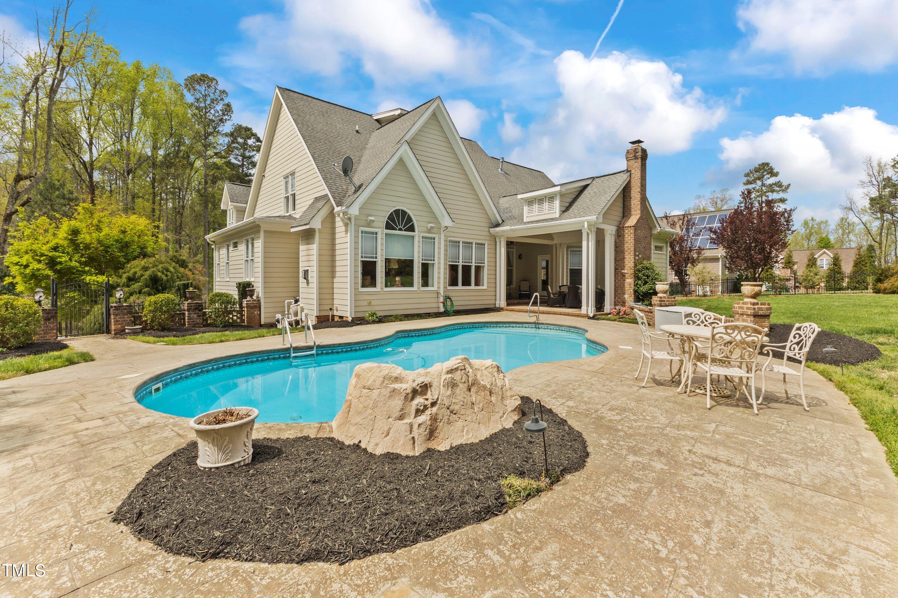 2000 Silverleaf Drive