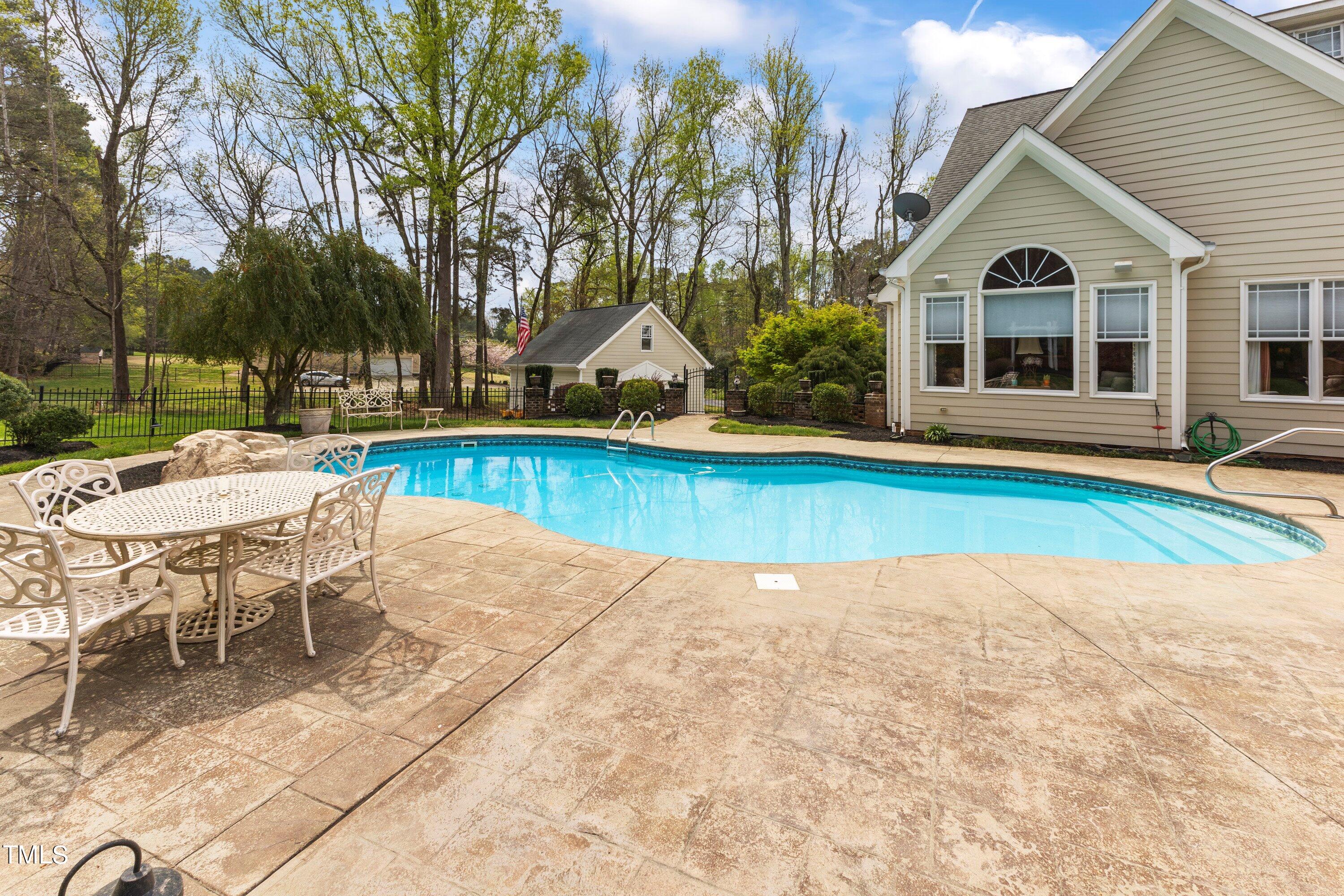 2000 Silverleaf Drive