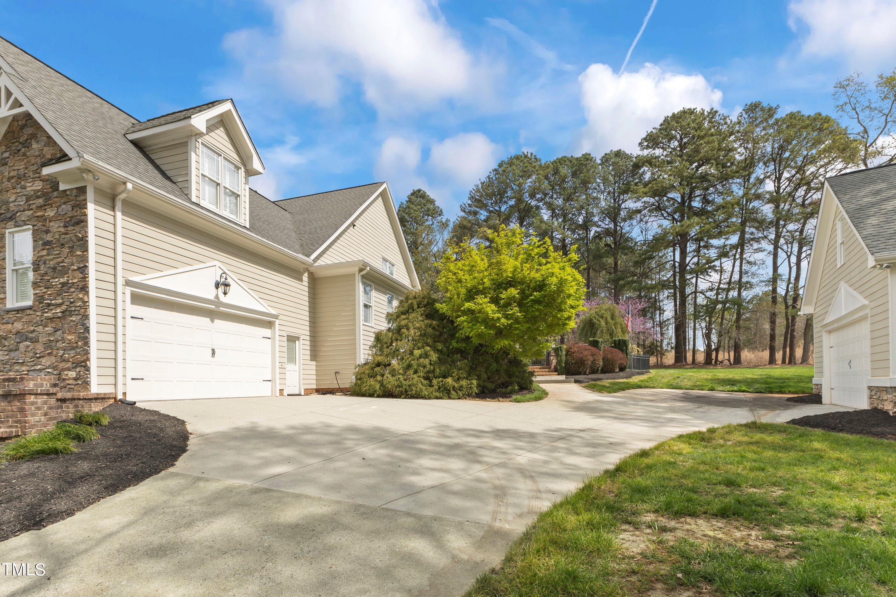 2000 Silverleaf Drive