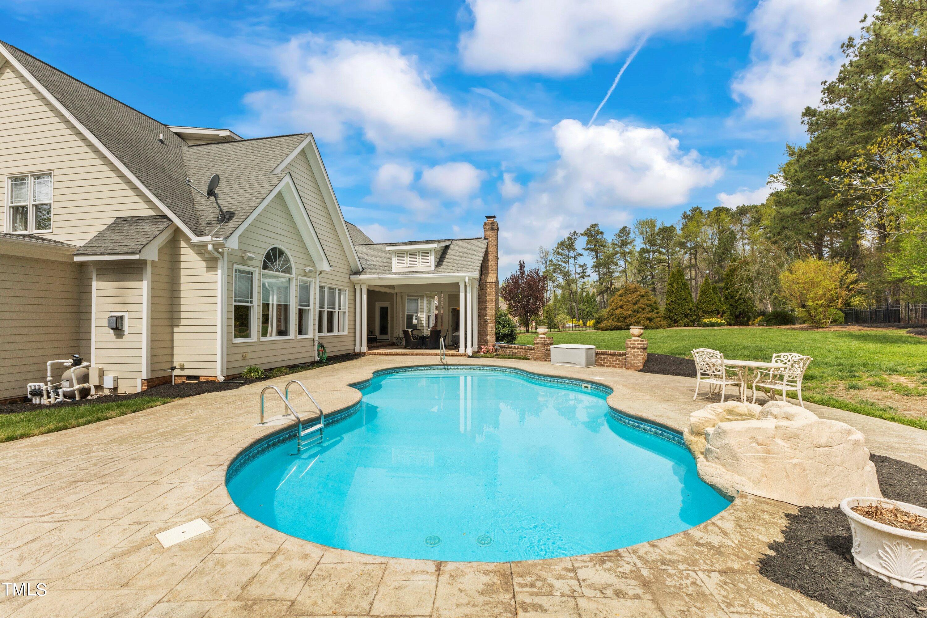 2000 Silverleaf Drive