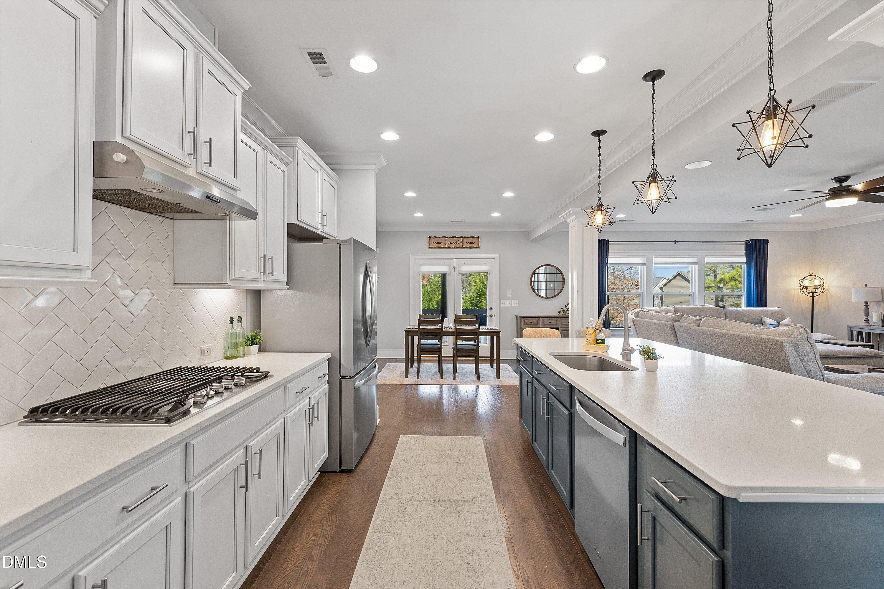 5012 Red Quill Way