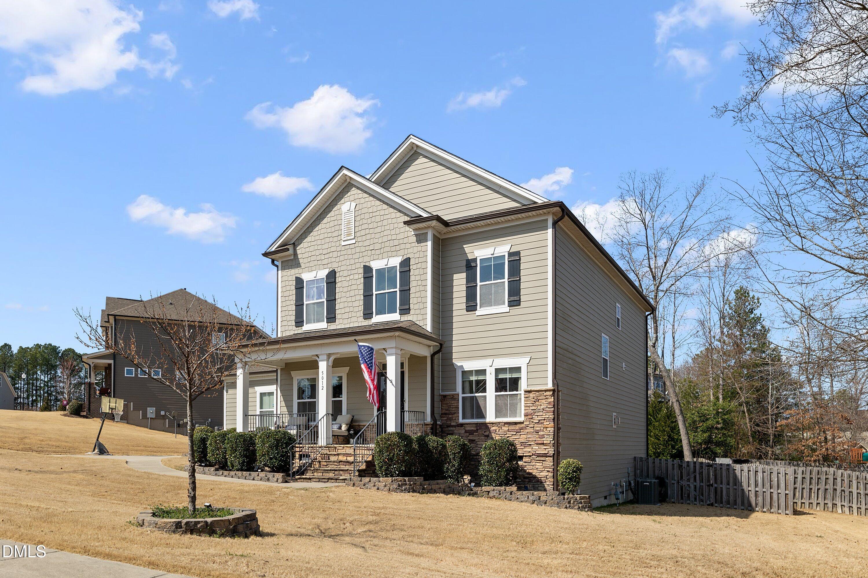 5012 Red Quill Way