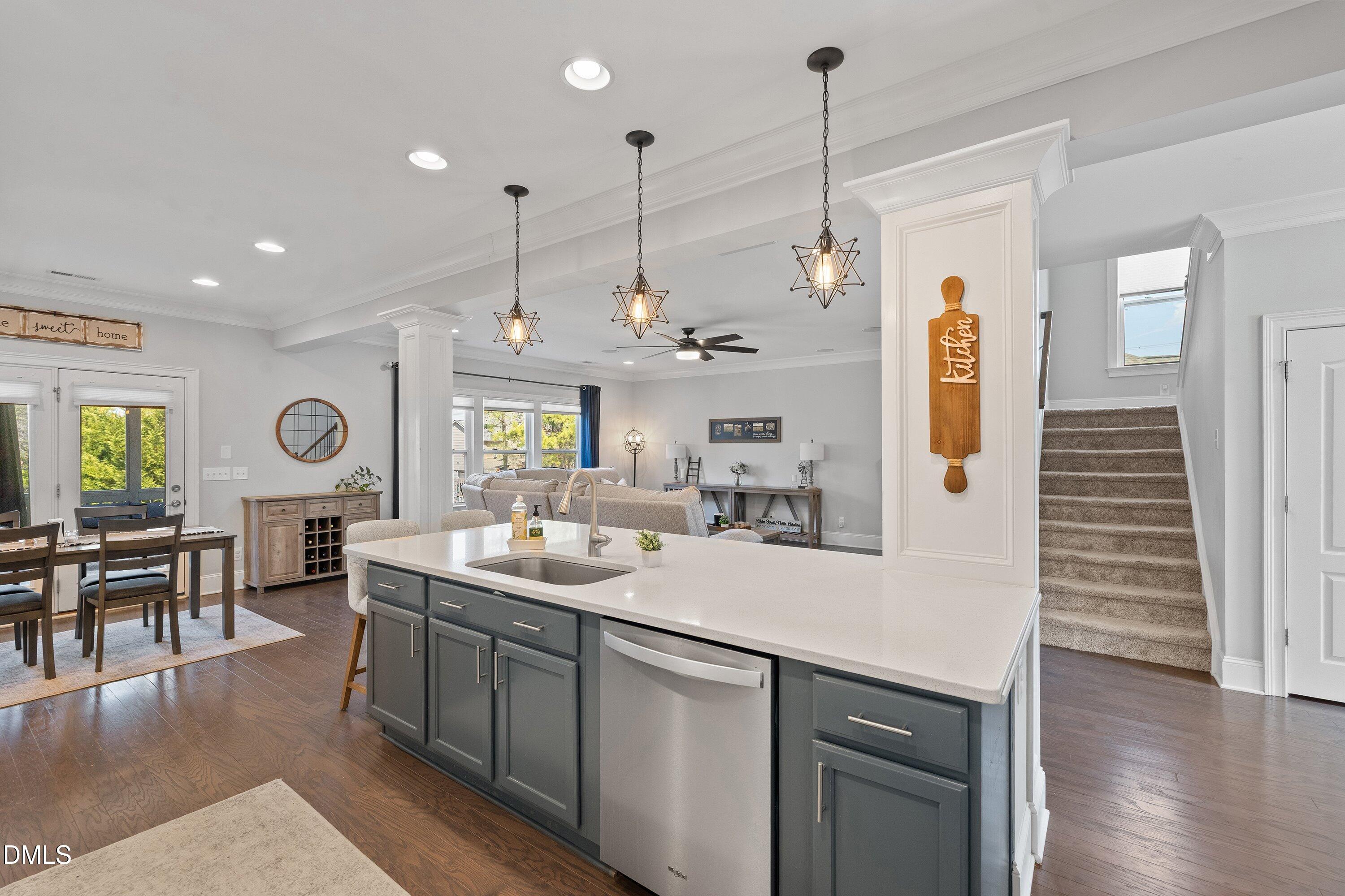 5012 Red Quill Way