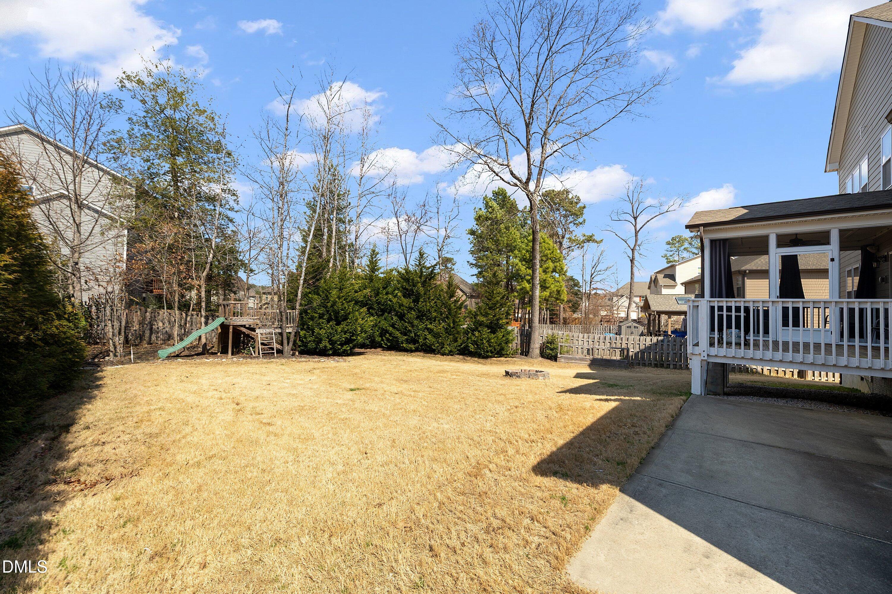 5012 Red Quill Way