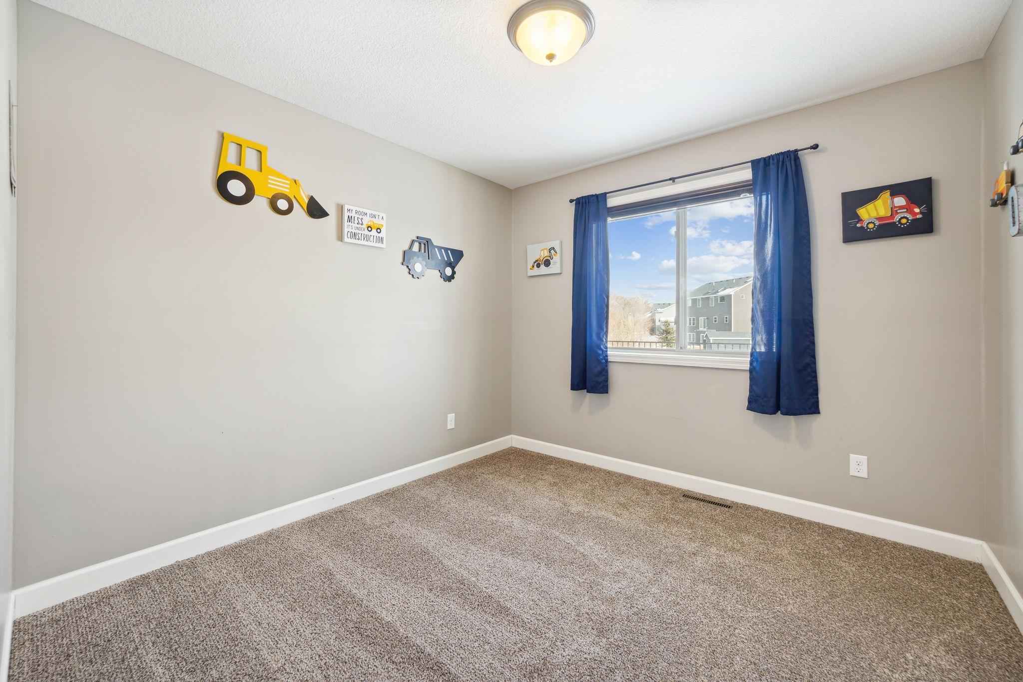 933 Farmers Ridge Trail