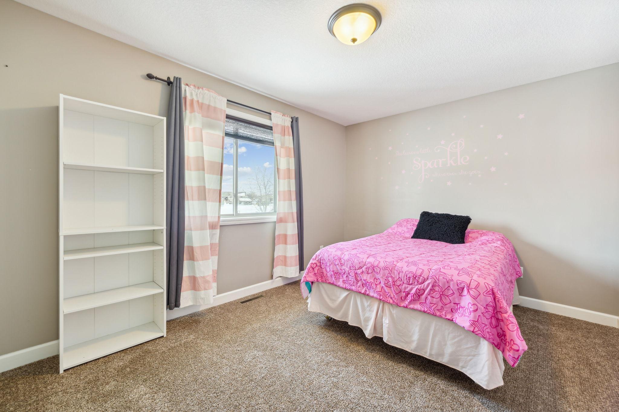 933 Farmers Ridge Trail