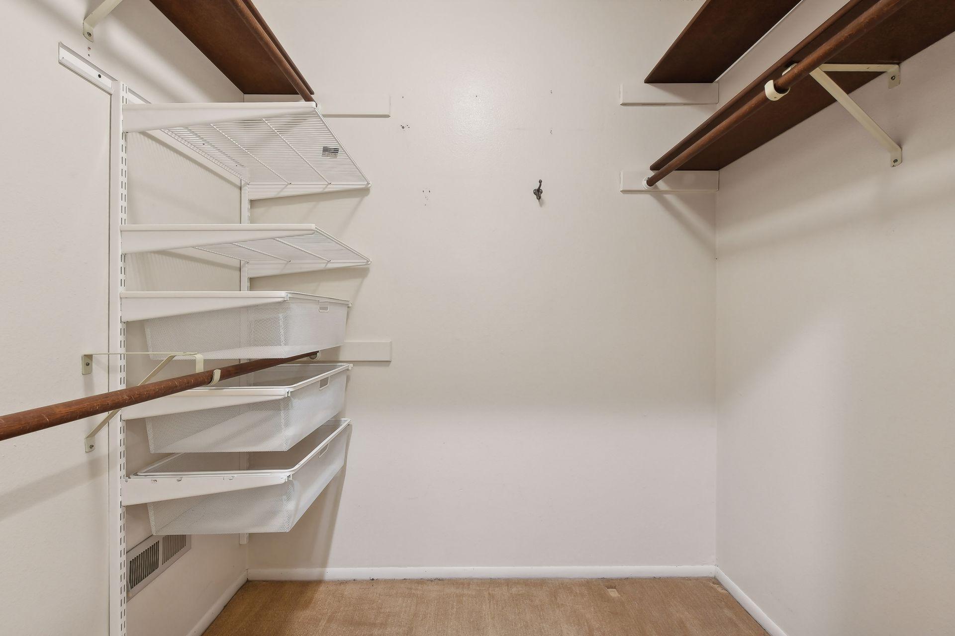 210 Queensland Lane N