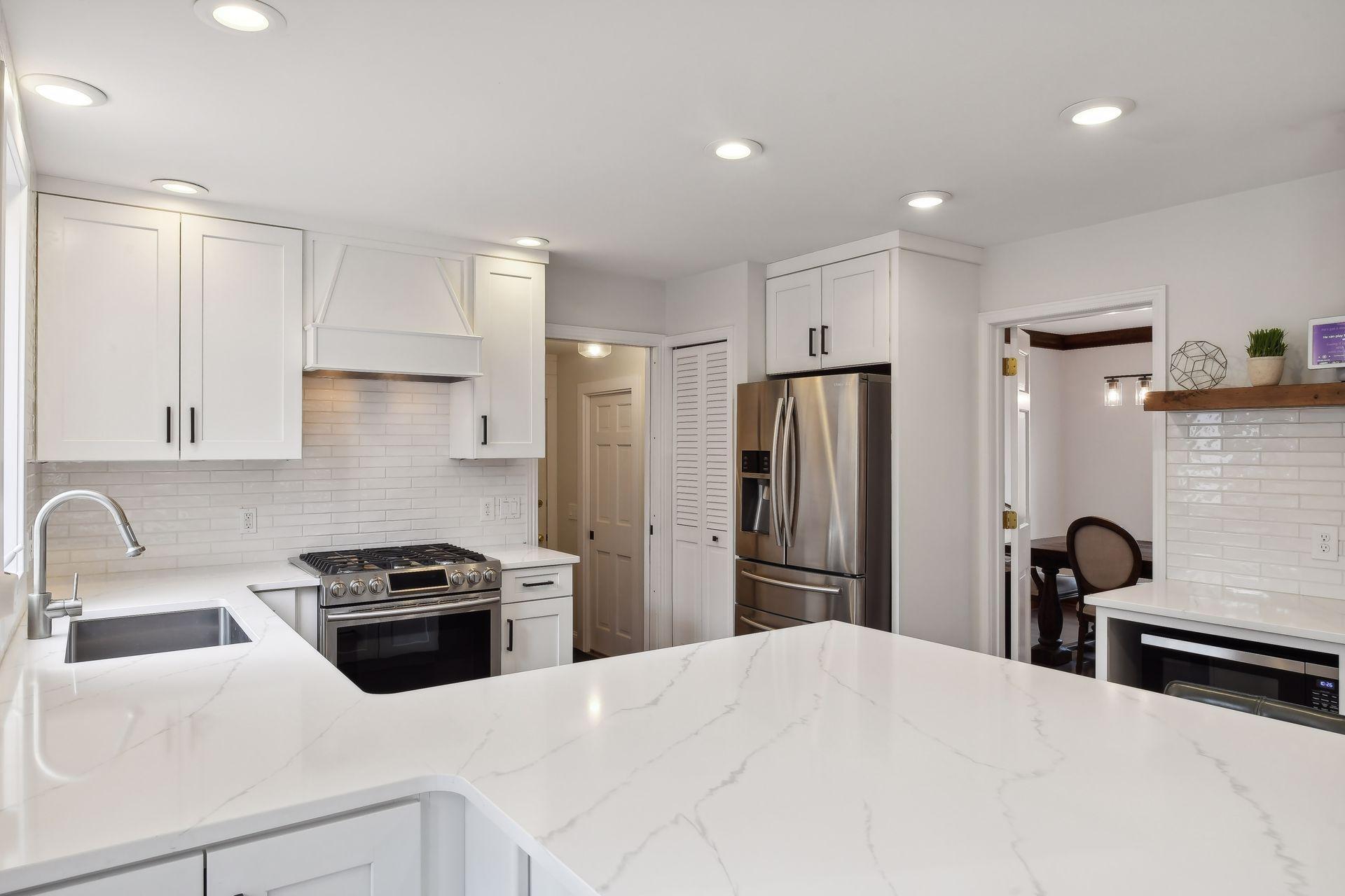 210 Queensland Lane N