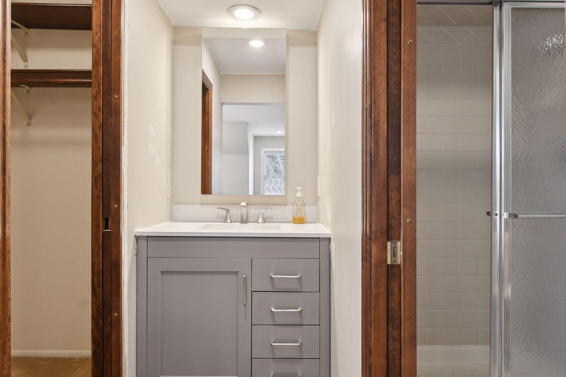 210 Queensland Lane N