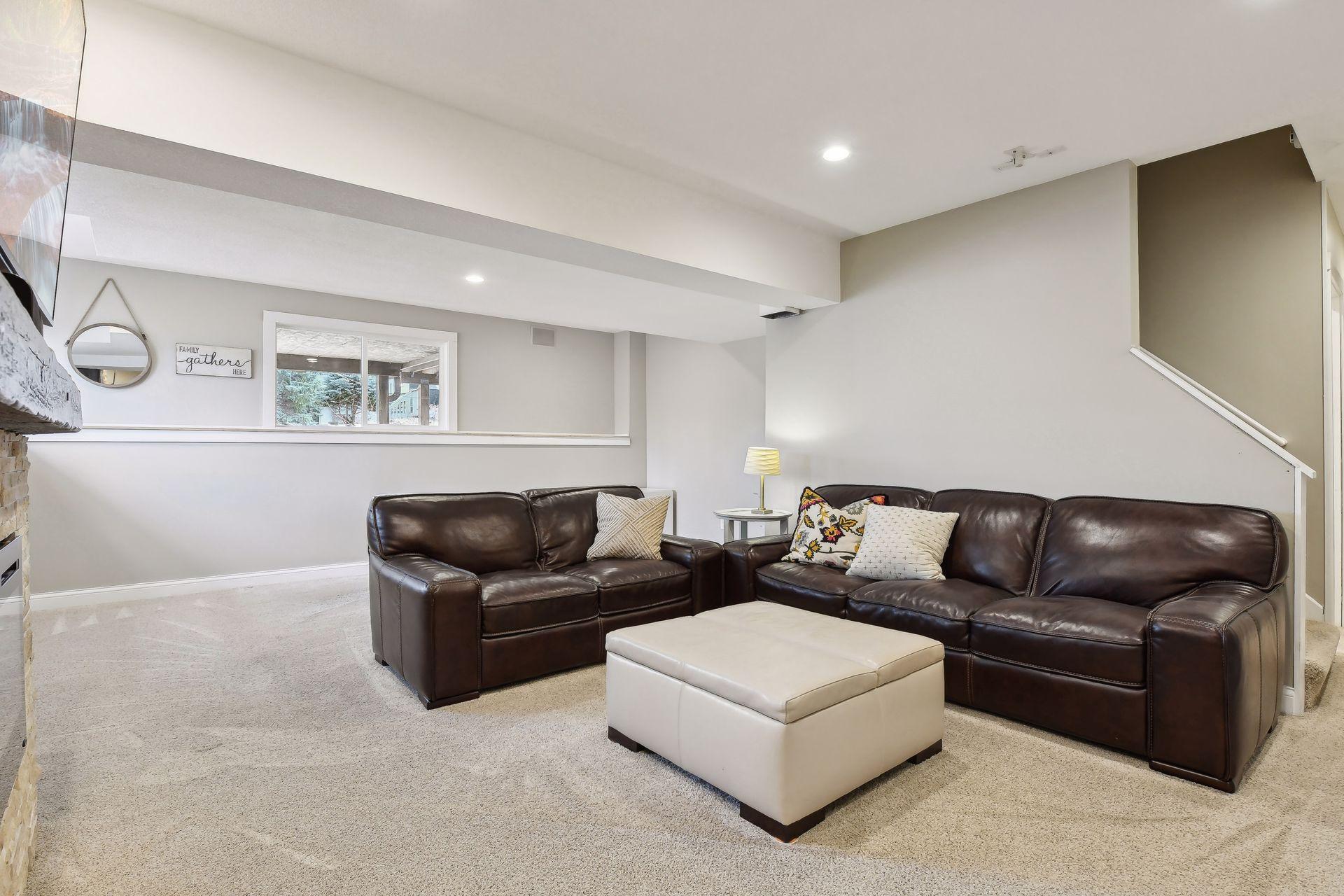 210 Queensland Lane N